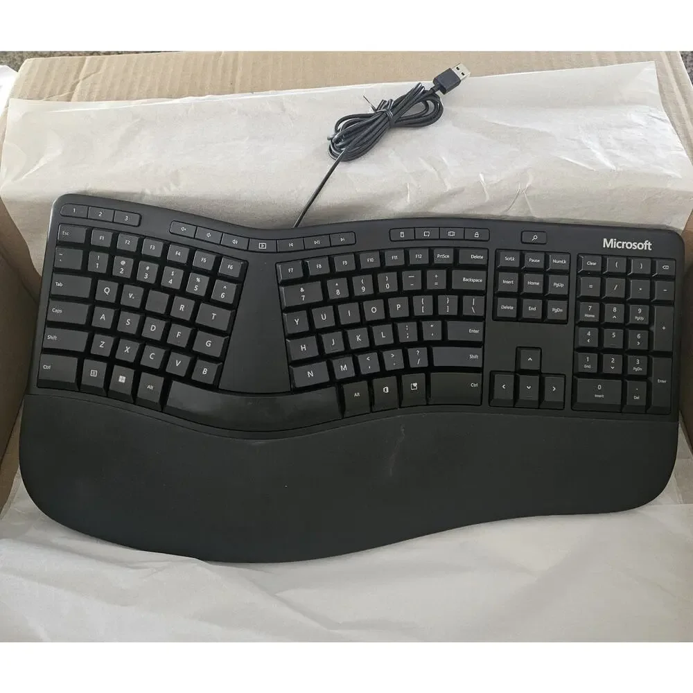 Microsoft Model 1878 Ergonomic Wired USB Keyboard Black TESTED